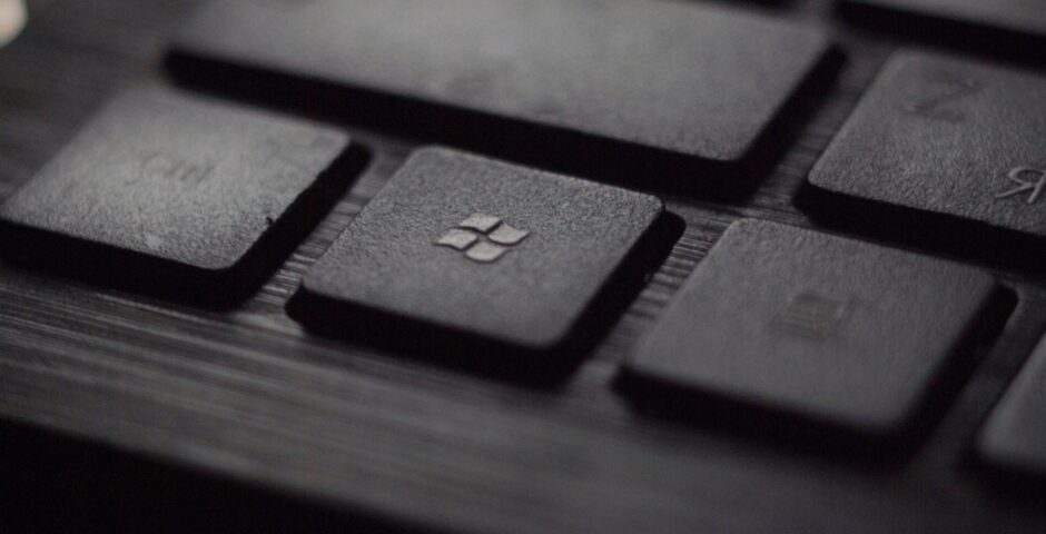Close up of Windows key on keyboard to highlight that Microsoft is ending support for Windows 7